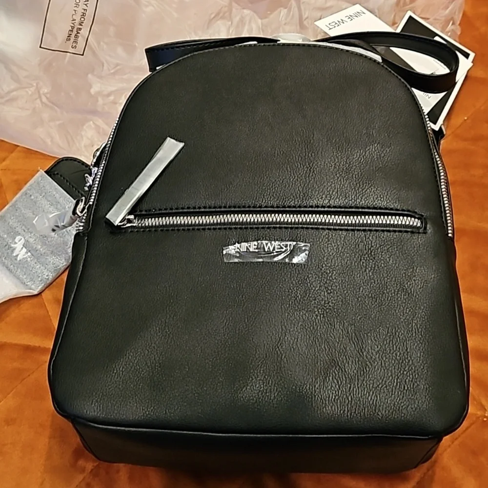 Backpack - Picture 1 of 3